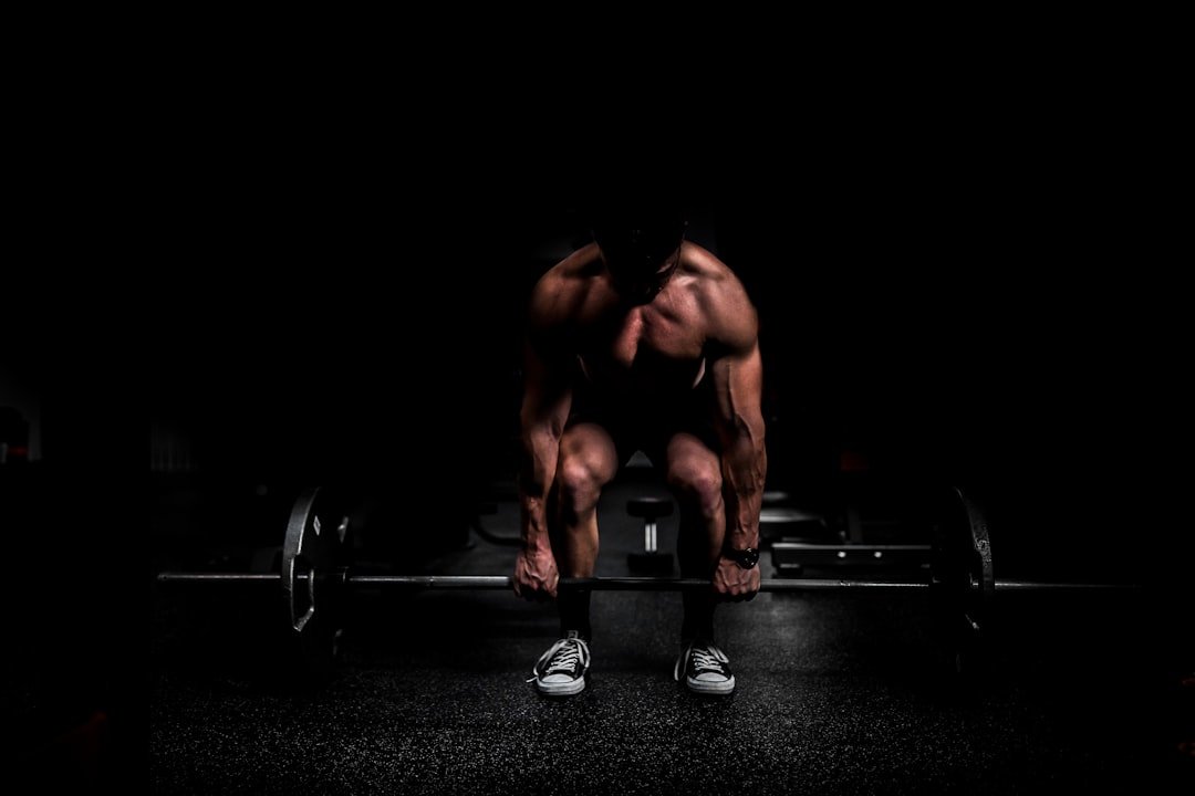 Home Shirtless Man Lifting Barbell In Gym 9dzwzqwzmde